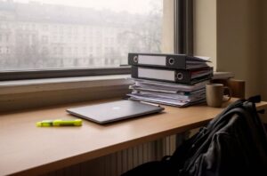 CV bez doświadczenia: jak napisać pierwsze CV na studiach